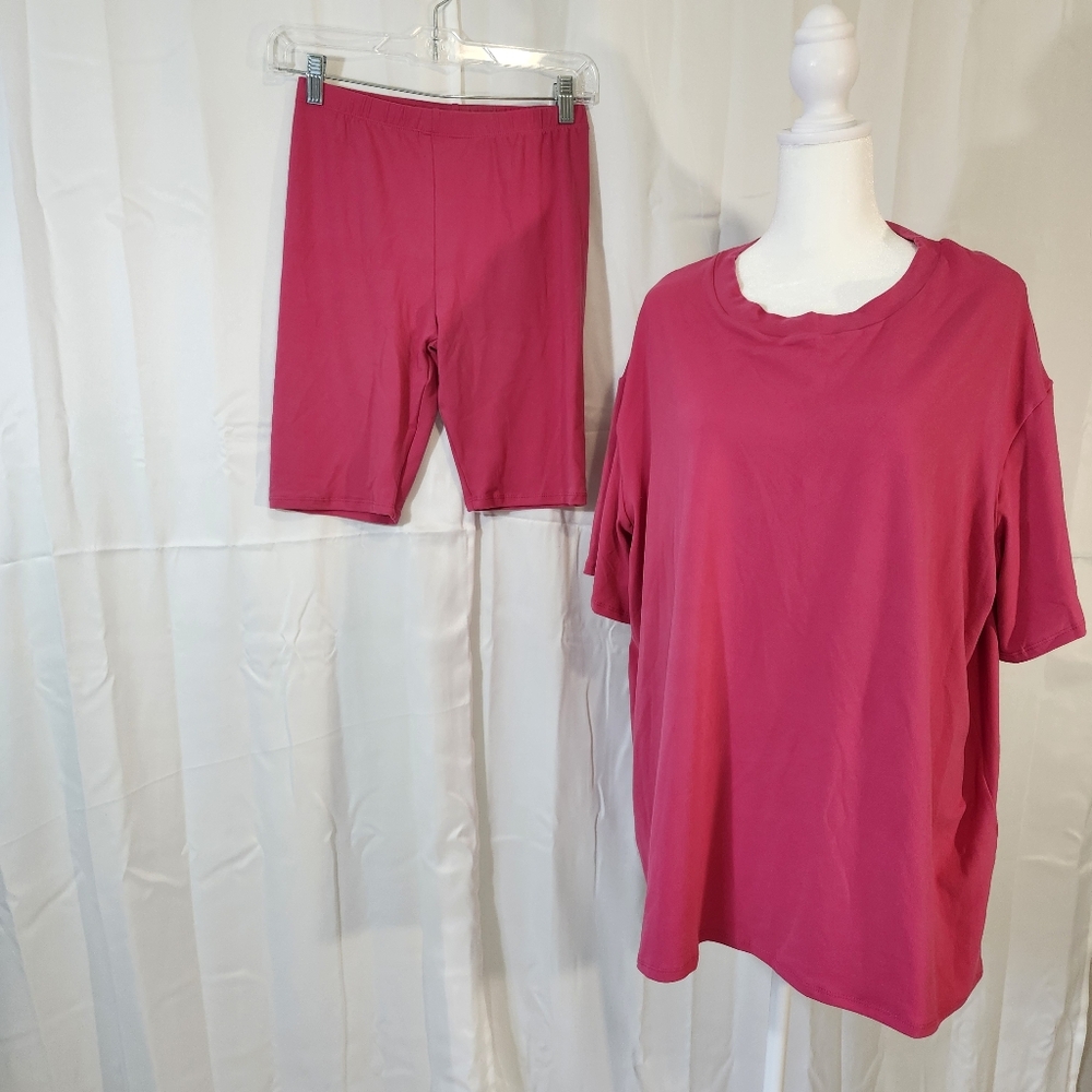 Capelle Loose Fit Top & Biker Short Set - Picture 3 of 12